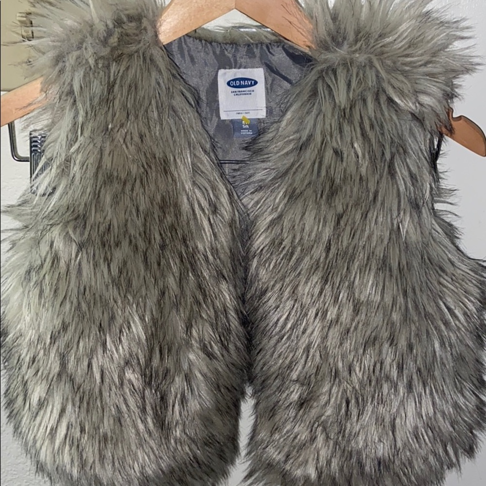 Lil girls furry vest